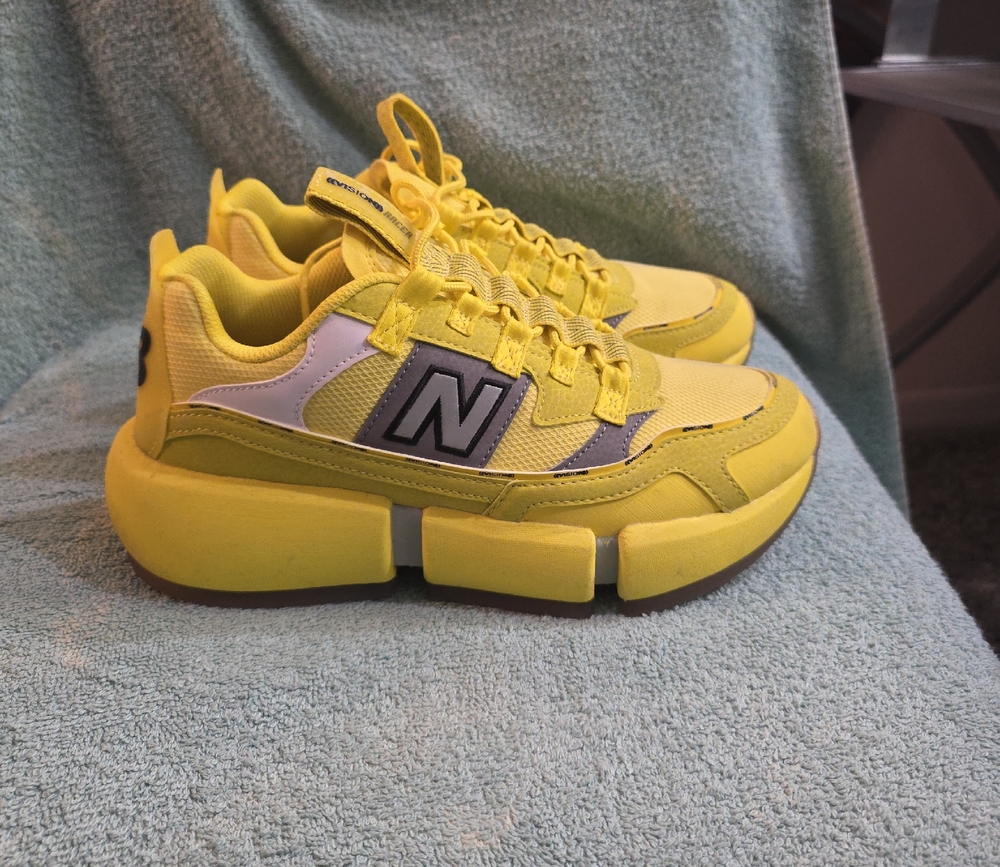 New Balance Yellow Vision Racer